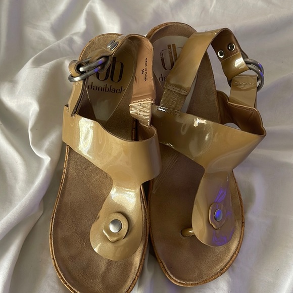 Woman’s Paton wedges - Picture 1 of 6
